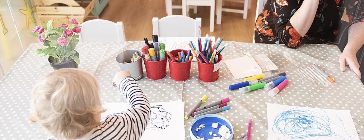 Art play group for babies in Mandarina garden Mornings