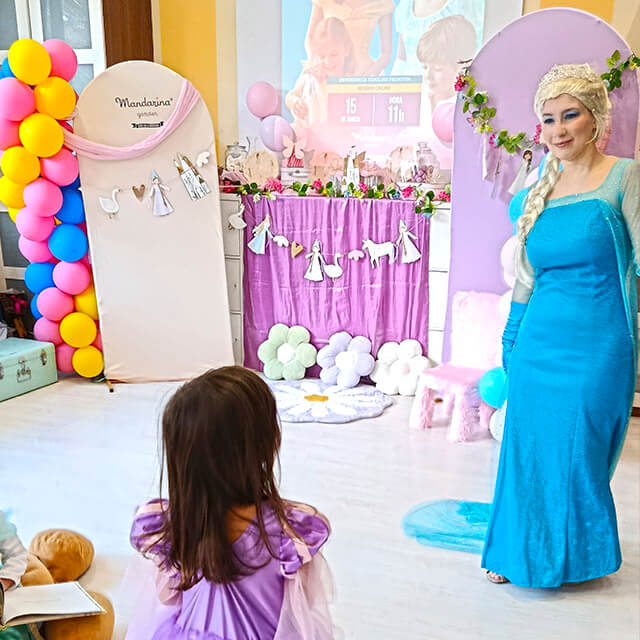 Personajes Frozen: Elsa y Ana